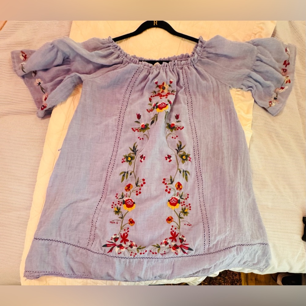 Umgee Size Large, Chambray Tunic With Embroidered… - image 1